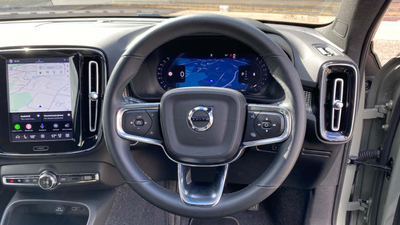 Volvo XC40 2.0 B3P Plus Dark 5dr Auto Petrol Estate